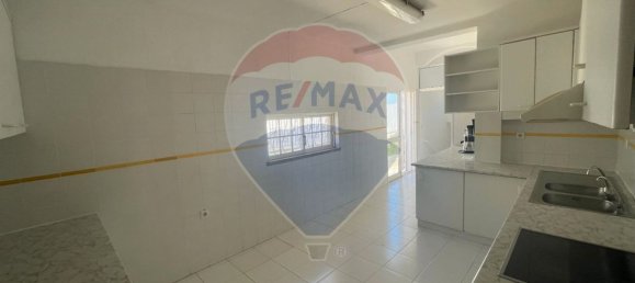 Casa de 4 dormitorios en Guia, Portugal No. 22510 10