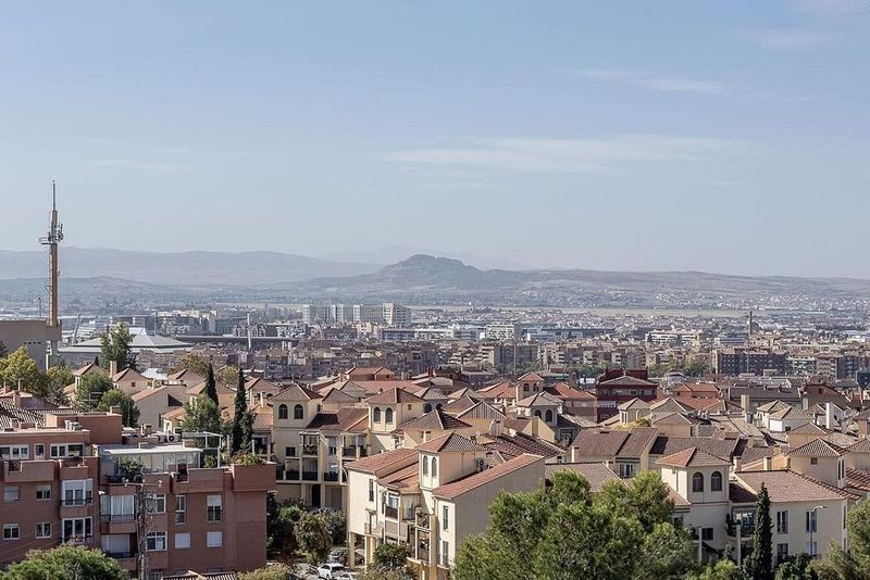 3 bedrooms House in Granada, Spain No. 231466