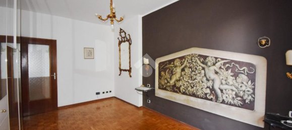4-salle Appartement à Ivrea, Italy No. 300370 13