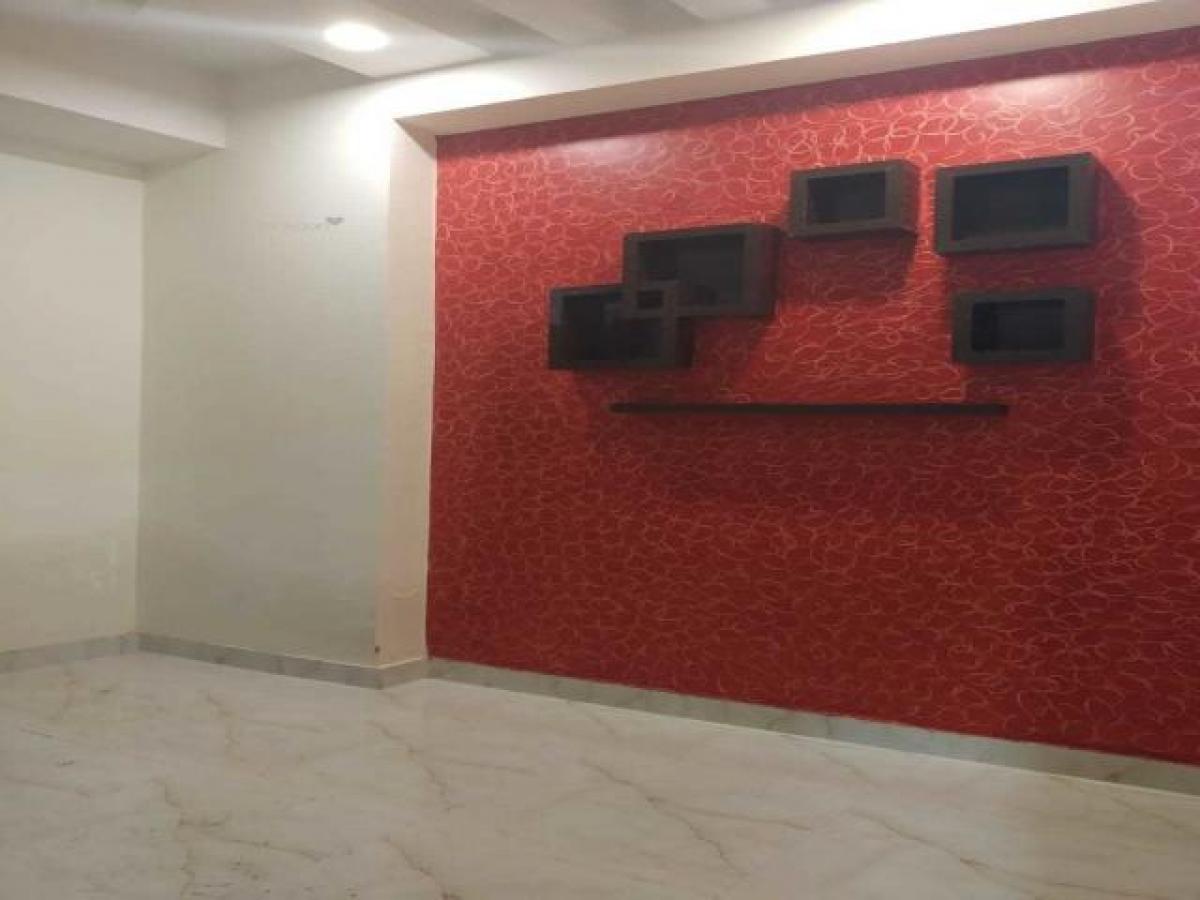 Дом с 3 спальнями в Нойда, Индия № 12711