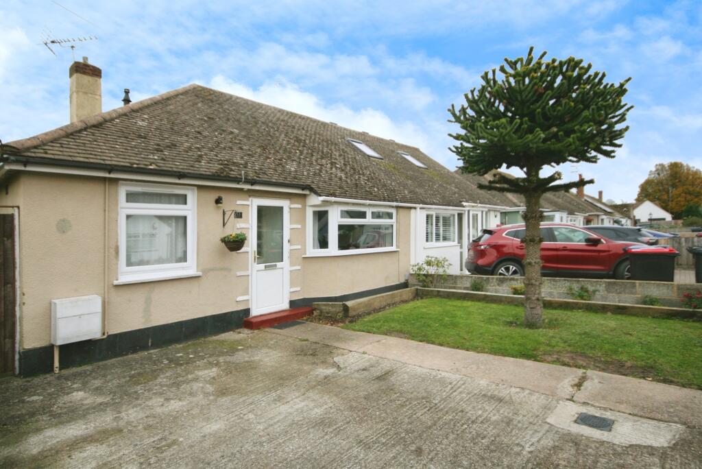 2 bedrooms Bungalow in Herne Bay, United Kingdom No. 10856