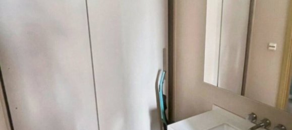 Apartamento com 2 quartos em condomínio em Phra Khanong, Thailand N.º 23409 5