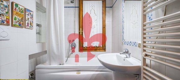 5 rooms Apartment in Florence, Italy No. 214659 25