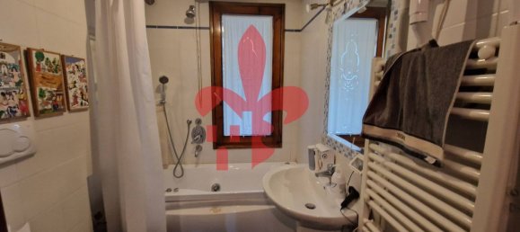 5 rooms Apartment in Florence, Italy No. 214659 26