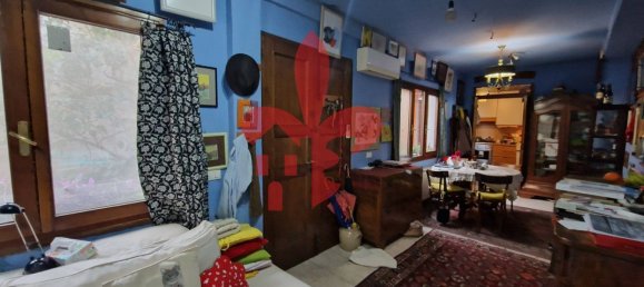 5 rooms Apartment in Florence, Italy No. 214659 2