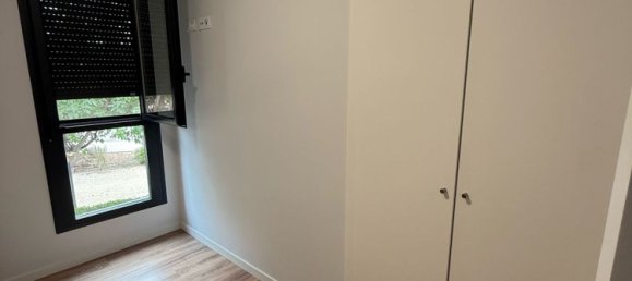 3 bedrooms Apartment in La Pobla de Vallbona, Spain No. 178726 7