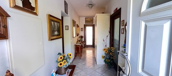 9 bedrooms House in Foiano della Chiana, Italy No. 333634 37