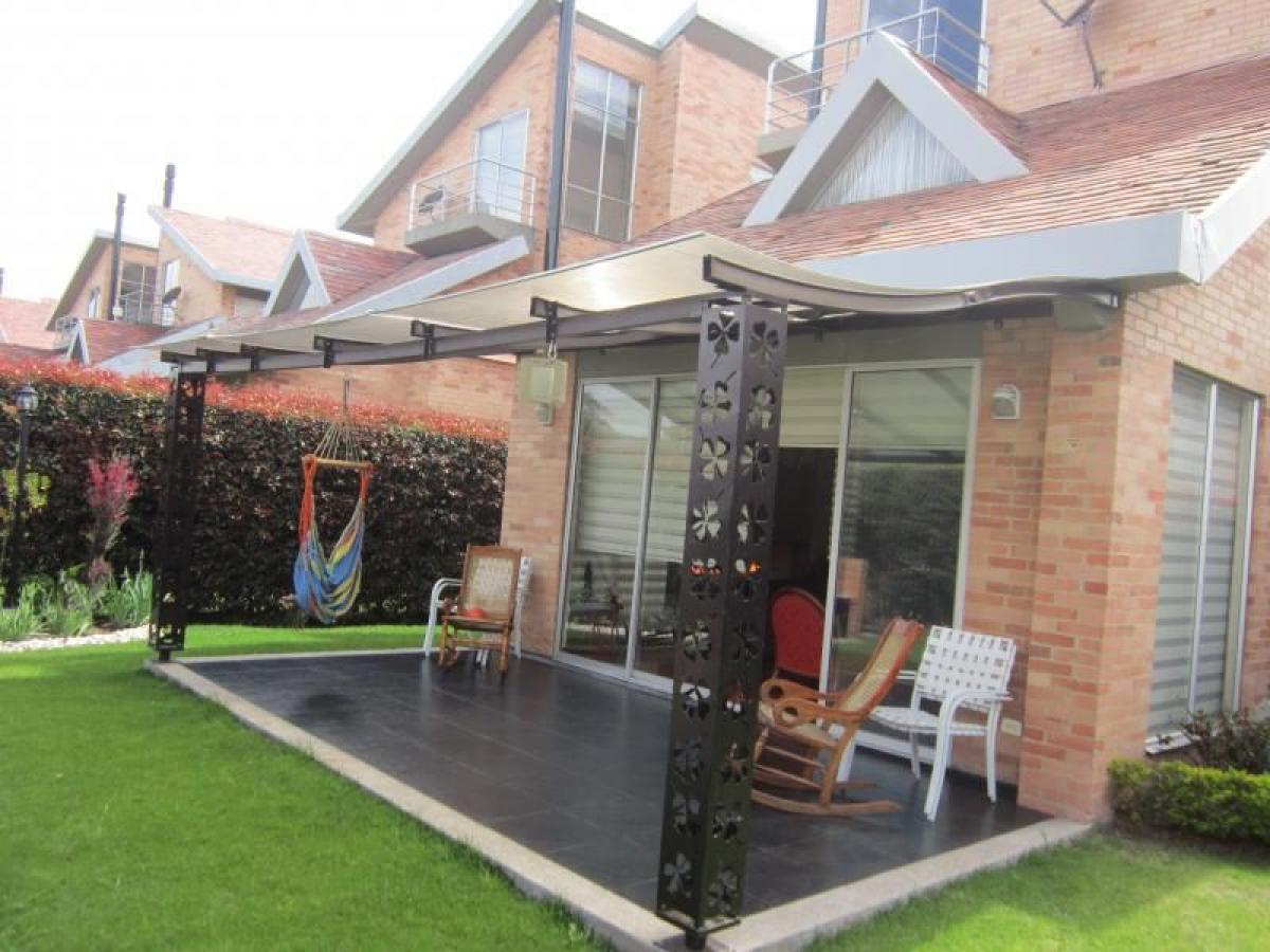 4 bedrooms House in Cundinamarca, Colombia No. 8702