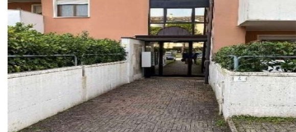 5-salle Appartement à Pordenone, Italy No. 101719 9