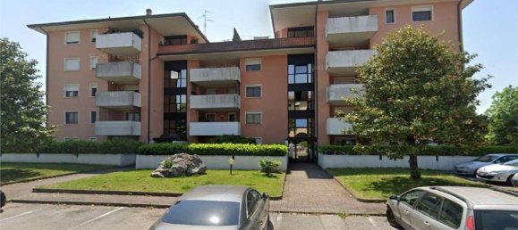 5-salle Appartement à Pordenone, Italy No. 101719 2