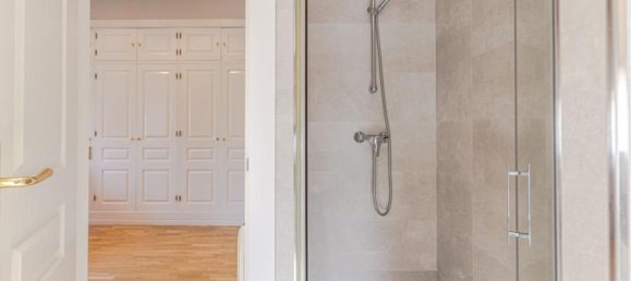 5 غرف نوم منزل ذو طابقين في Granada, Spain رقم 135431 20