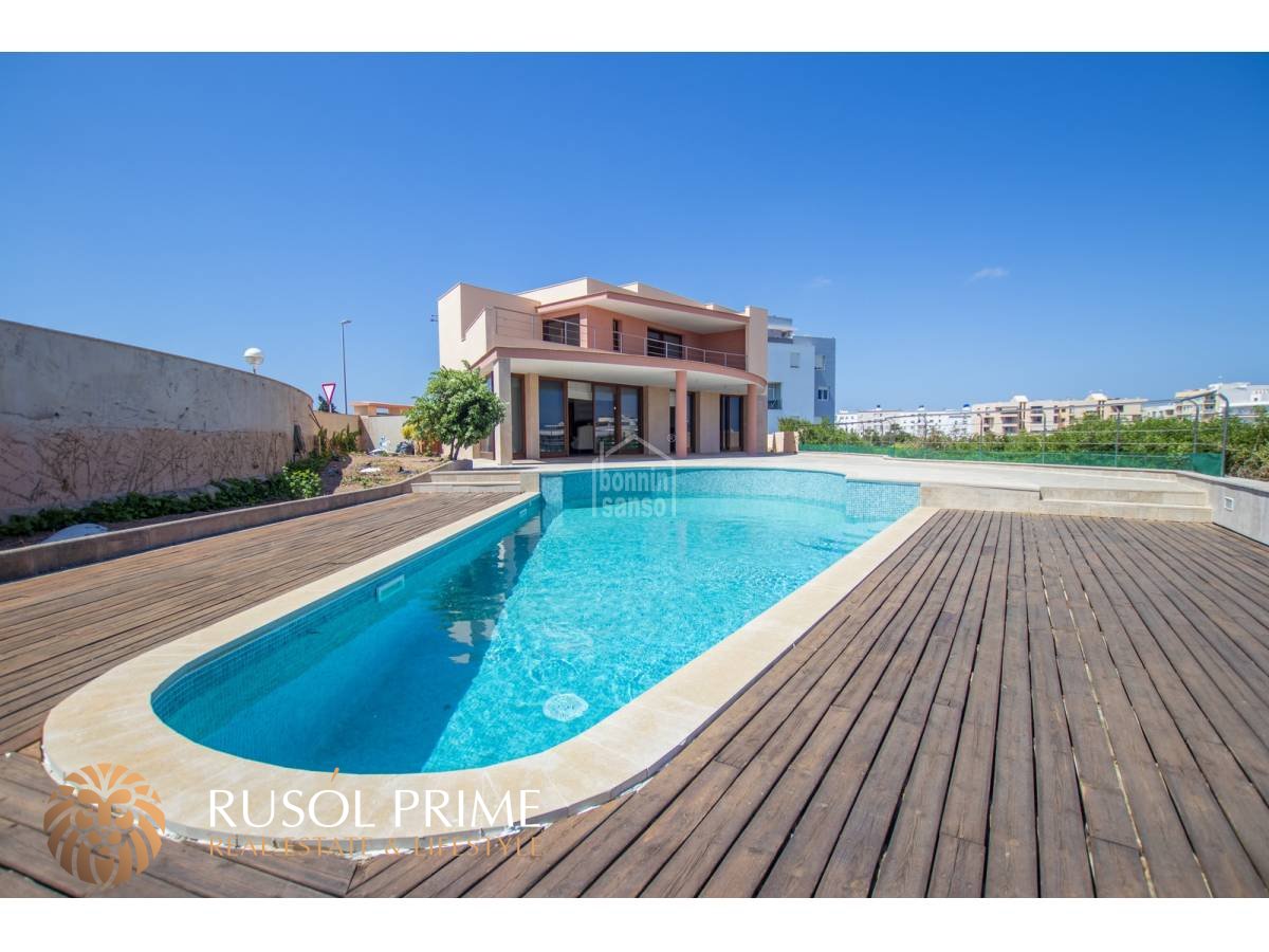 4 bedrooms Villa in Mahon, Spain No. 4983