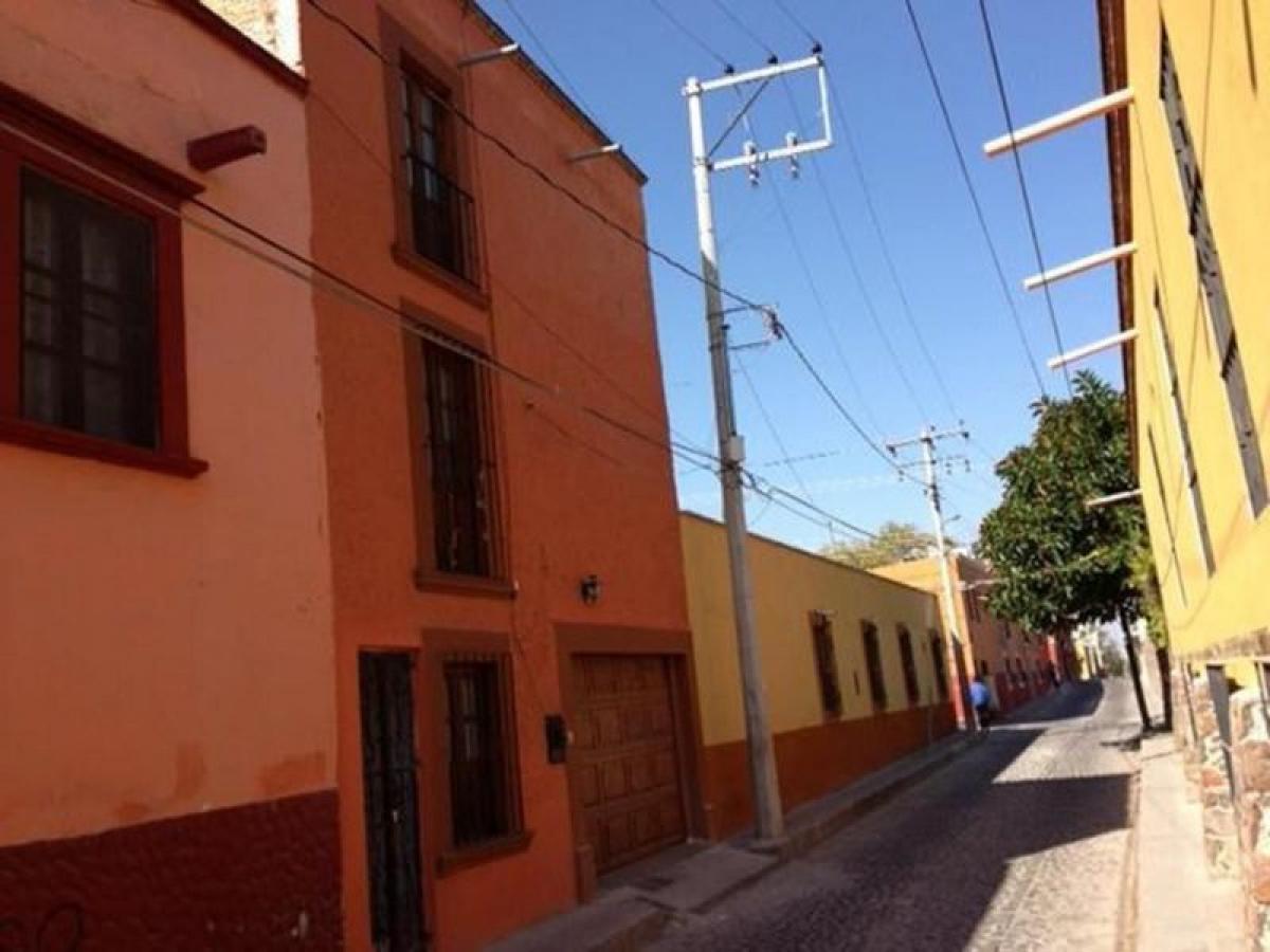 4 bedrooms House in Guanajuato, Mexico No. 174750
