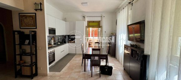 2 bedrooms Apartment in Rome, Italy No. 374158 7