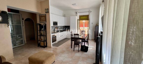 2 bedrooms Apartment in Rome, Italy No. 374158 5