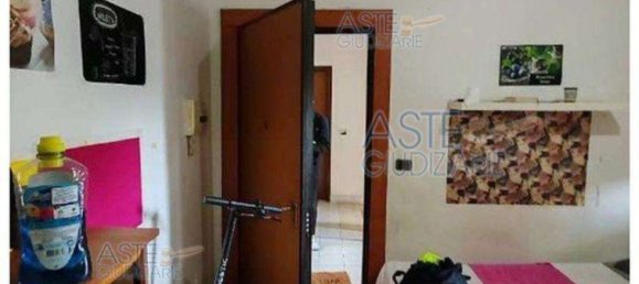 Apartamento de 2 divisões em Pomezia, Italy N.º 16320 9