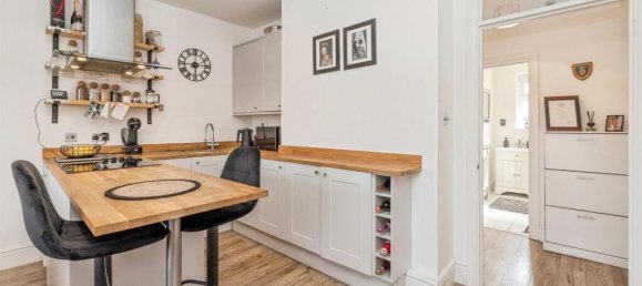 1 bedroom Apartment in Watford, United Kingdom No. 6242 2