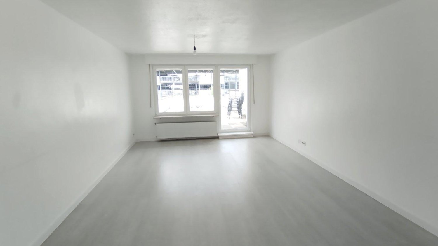 218m² Building in Neuwied, Germany No. 362195