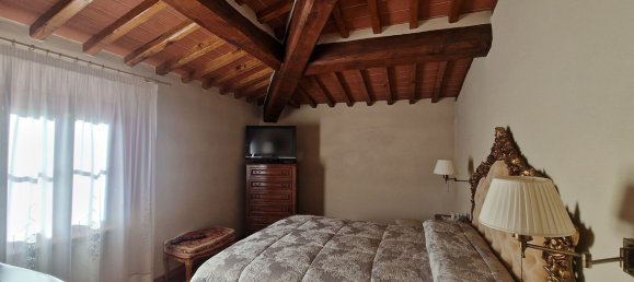 4 rooms Apartment in Reggello, Italy No. 157868 12