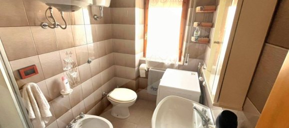 Квартира с 2 комнатами в Кампомарино, Италия № 28934 10