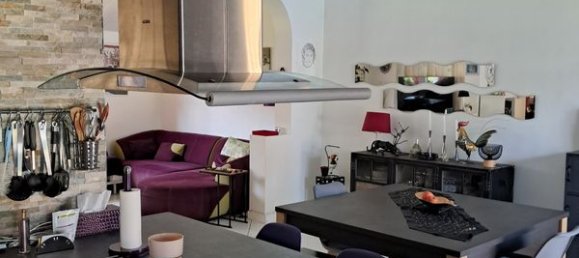 3 Schlafzimmer Haus in Lesigny, France, Nr. 179875 7