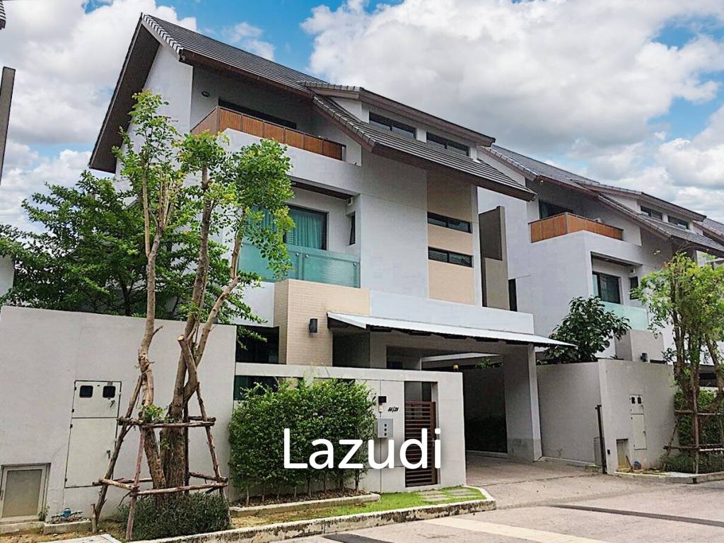 3 bedrooms Cafe / restaurant in Bangkok, Thailand No. 14352