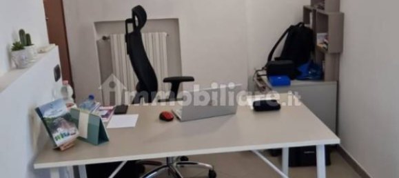 Офис с 1 комнатой в Традате, Италия № 267025 10