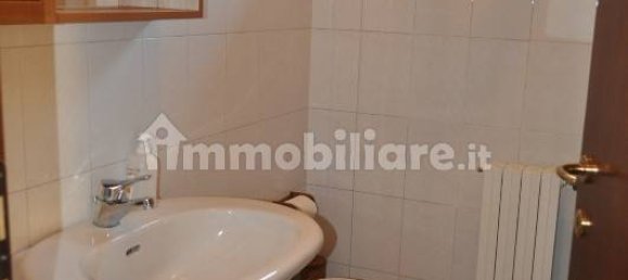 Офис с 1 комнатой в Традате, Италия № 267025 3