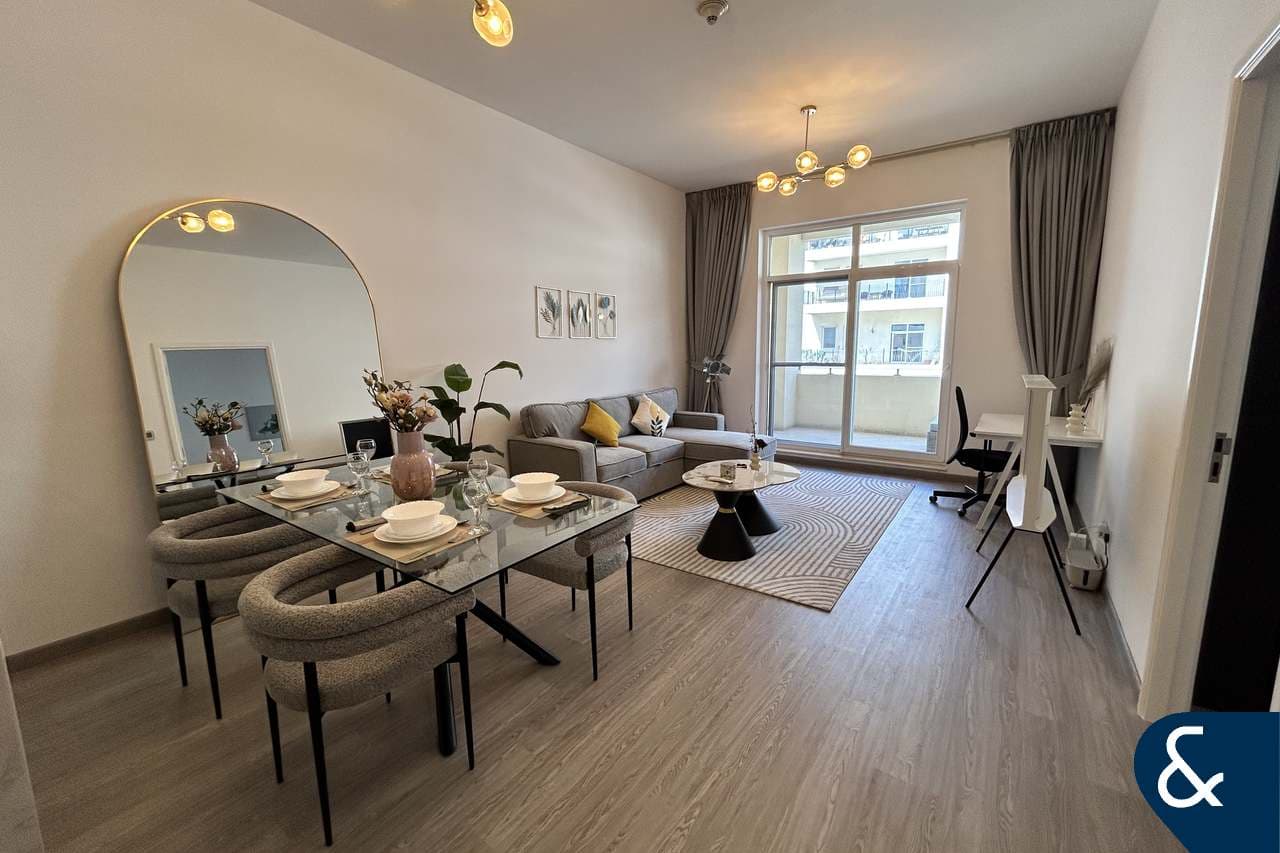 Квартира с 1 спальней в Motor City, ОАЭ № 110622