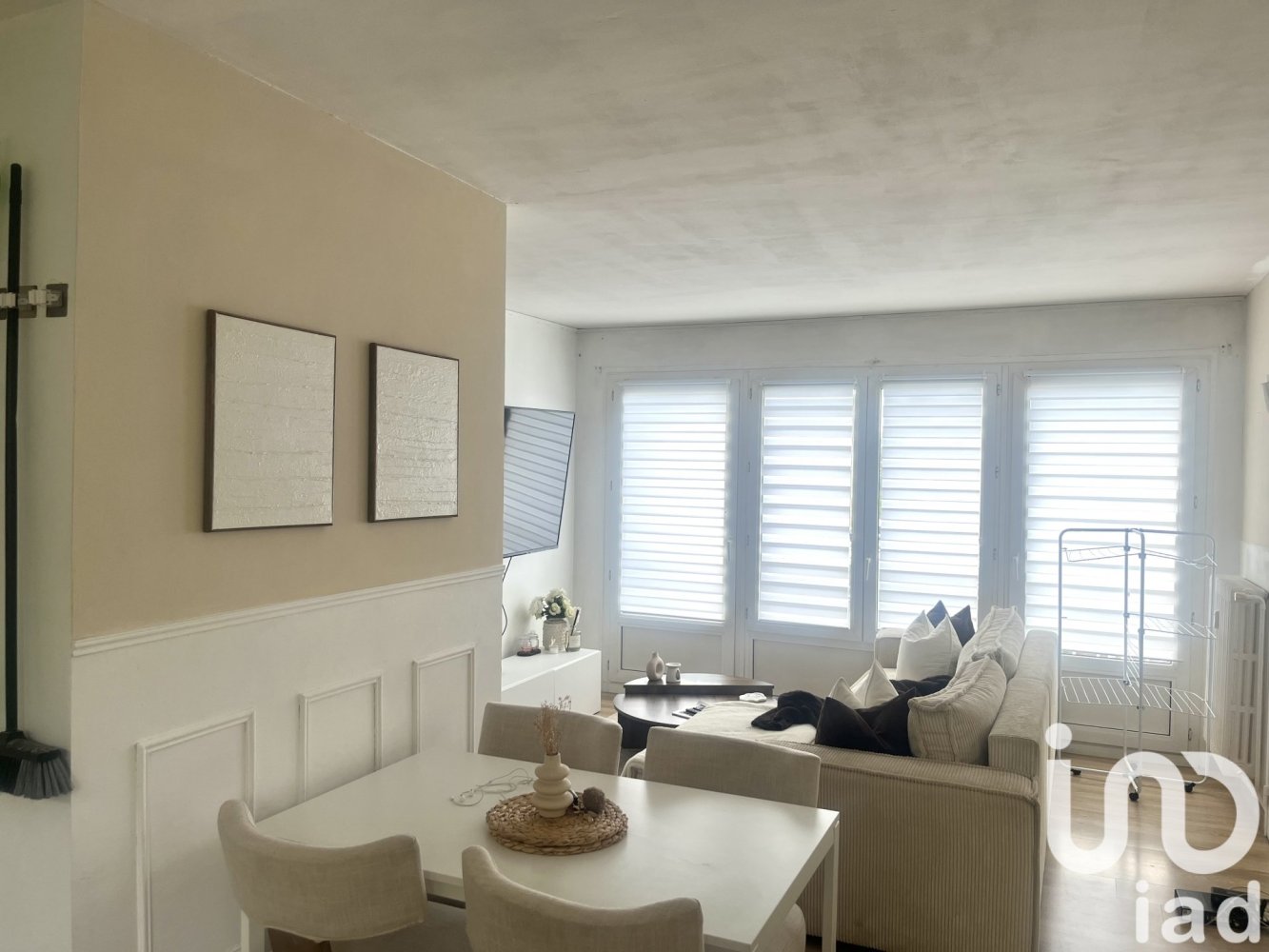 Apartamento de 2 dormitorios en Tourcoing, France No. 210888