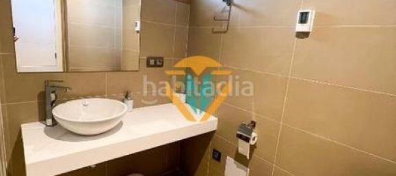 Apartamento de 2 dormitorios en Benidorm, Spain No. 88104 16