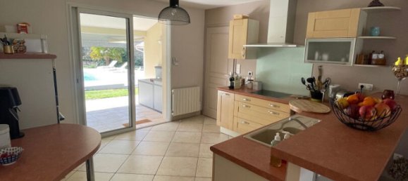 4 bedrooms Villa in Perigueux, France No. 98851 10