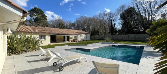 4 bedrooms Villa in Perigueux, France No. 98851 2