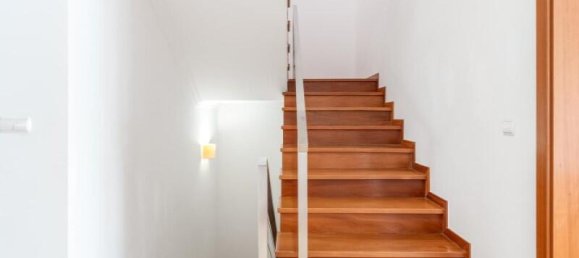 5 bedrooms Villa in Cascais, Portugal No. 146179 18