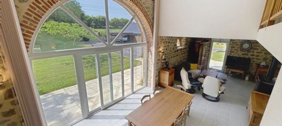 5 bedrooms House in Mayenne, France No. 311927 17