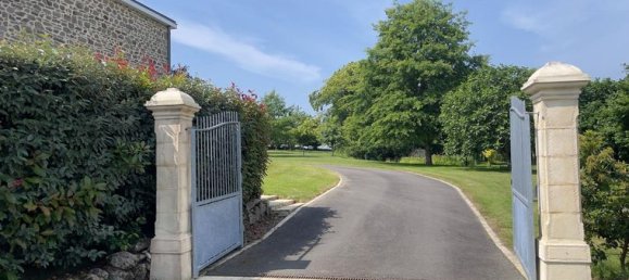 5 bedrooms House in Mayenne, France No. 311927 9