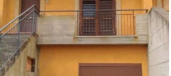 3 rooms Apartment in Caltagirone, Italy No. 260956 4