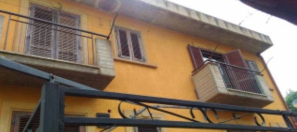 3 rooms Apartment in Caltagirone, Italy No. 260956 8