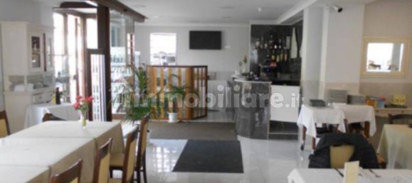 1 room Commercial property in Salerno, Italy No. 12003 2