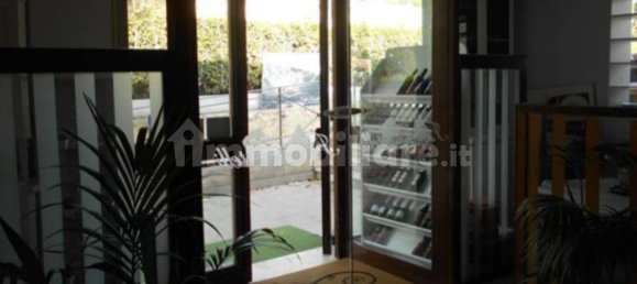 1 room Commercial property in Salerno, Italy No. 12003 22