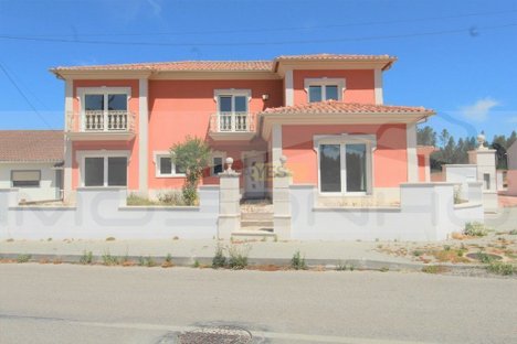 Casa de 7 dormitorios en Leiria, Portugal No. 152741