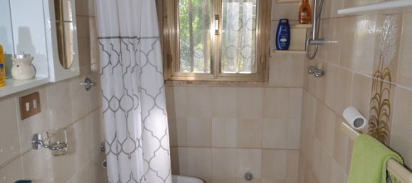 4 bedrooms Villa in Latiano, Italy No. 235319 9