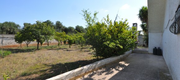 4 bedrooms Villa in Latiano, Italy No. 235319 17