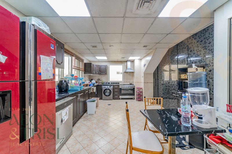 4 bedrooms Villa in Jumeirah Village Circle, UAE No. 105444