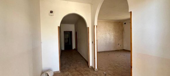 3 bedrooms Villa in Ugento, Italy No. 282872 4