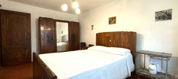 3 bedrooms Apartment in Vernio, Italy No. 339276 18