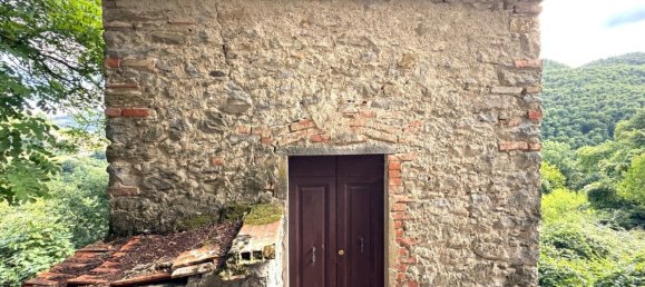 3 bedrooms Apartment in Vernio, Italy No. 339276 4