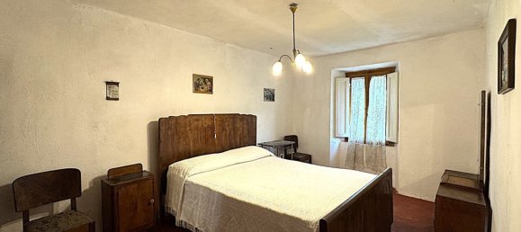 3 bedrooms Apartment in Vernio, Italy No. 339276 17