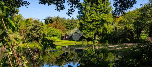 5 bedrooms Villa in Marmirolo, Italy No. 16043 15