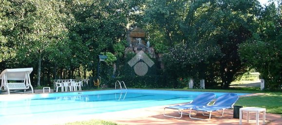 5 bedrooms Villa in Marmirolo, Italy No. 16043 11